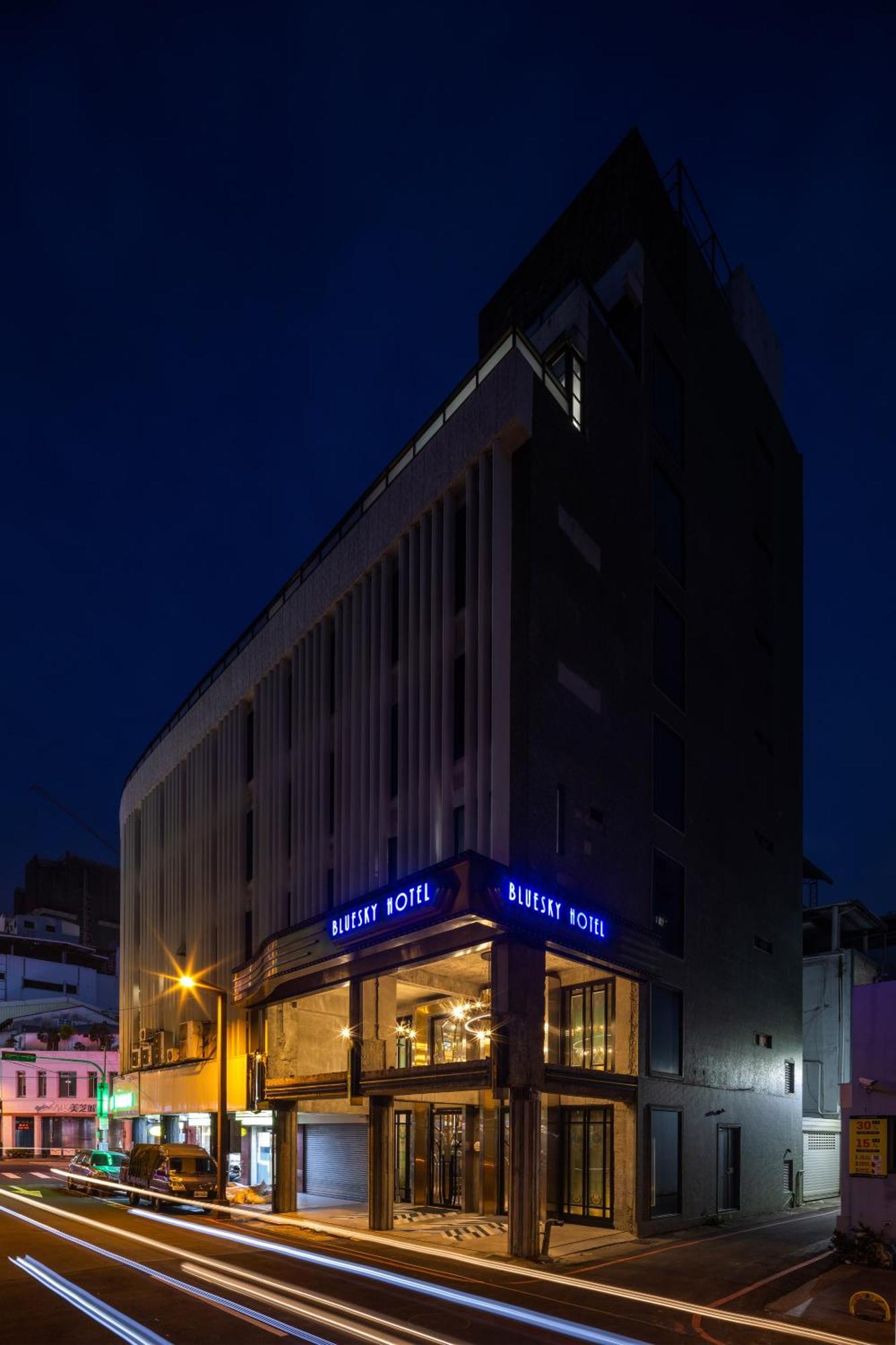 Bluesky Hotel Taichung Exterior foto