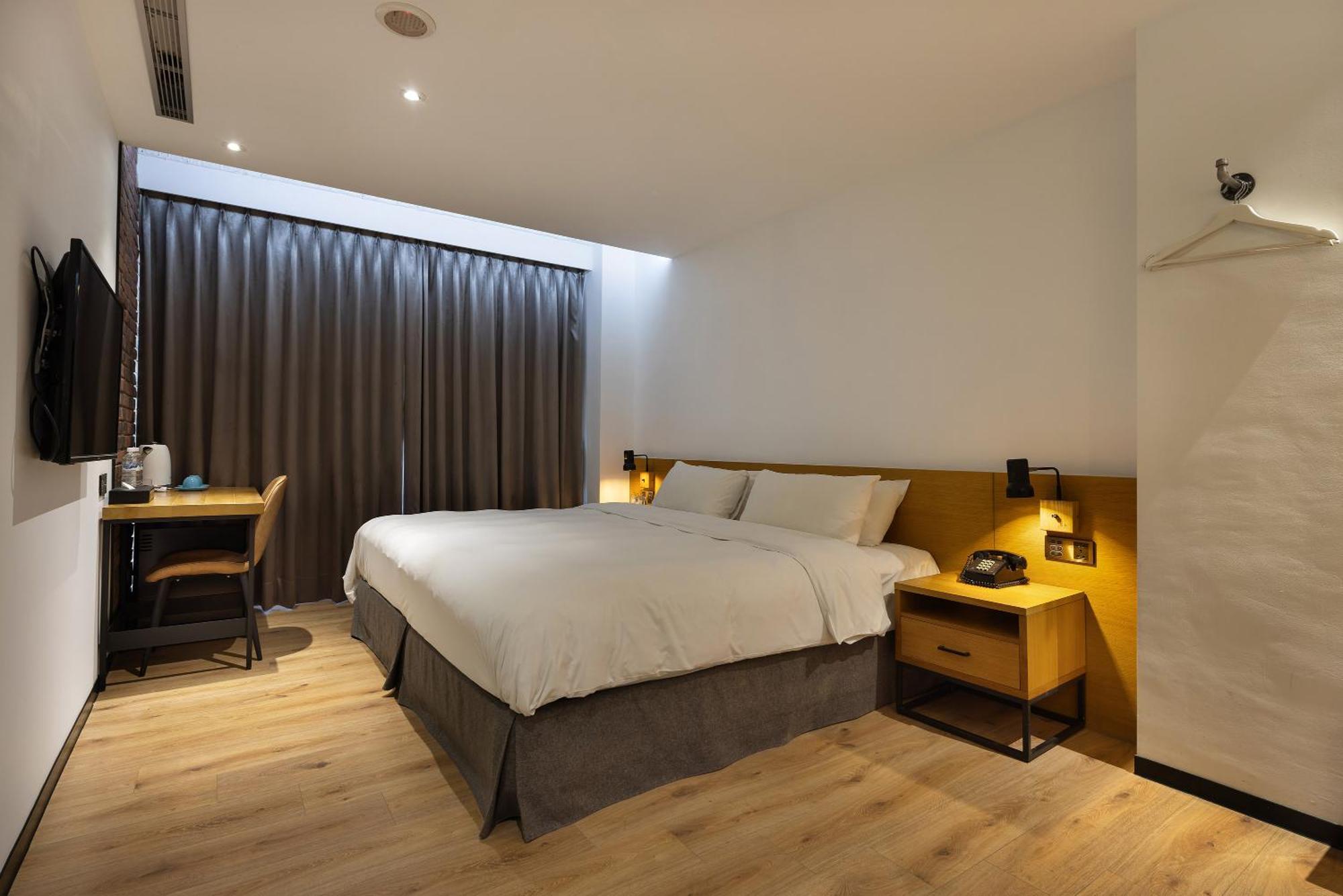 Bluesky Hotel Taichung Exterior foto